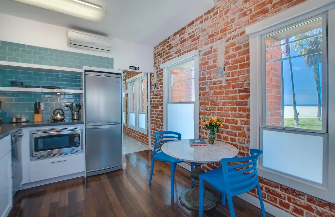 Venice Breeze Suites-1